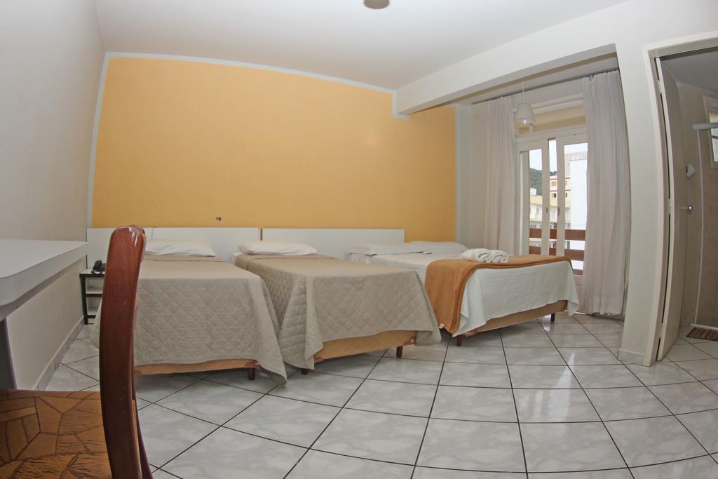 Atlantico Sul Hotel Laguna Habitación foto